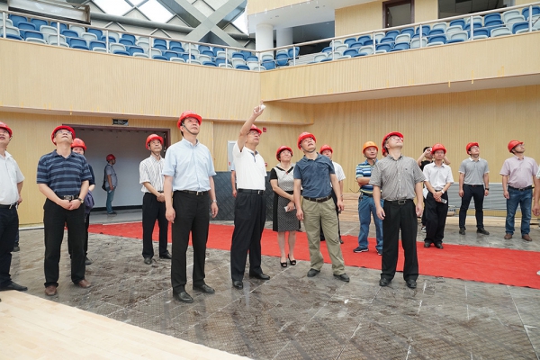 市委書(shū)記史濟(jì)錫、市長(zhǎng)朱晨調(diào)研中立公司承建的民生項(xiàng)目工程